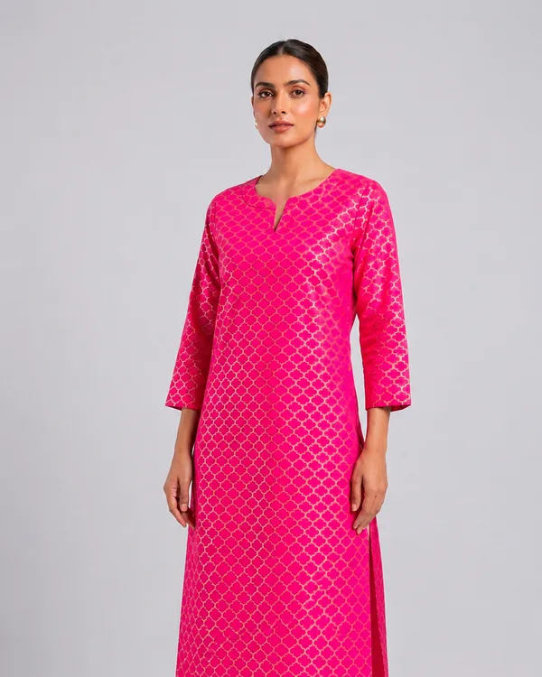 GOLDEN BLOCK GEOMETRICAL PATERN LONG STRAIGHT FIT KURTI FOR WOMEN